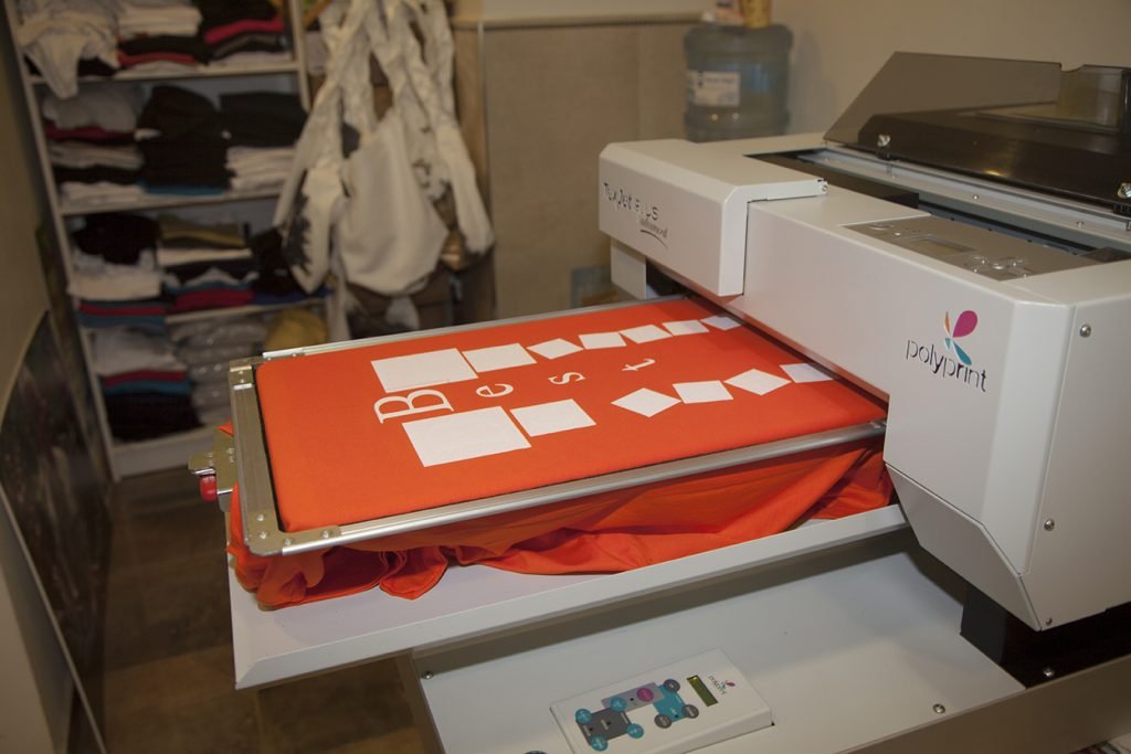 Teniski kak se pravqt - shtampa na bqla osnova